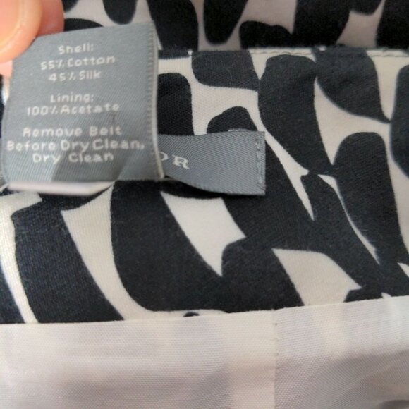 Ann Taylor A Line Pleated Skirt Black White Geometric Size 8 - Picture 6 of 6